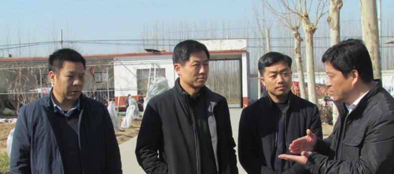 綠洲懷藥走訪慰問 濃濃關懷顯真情